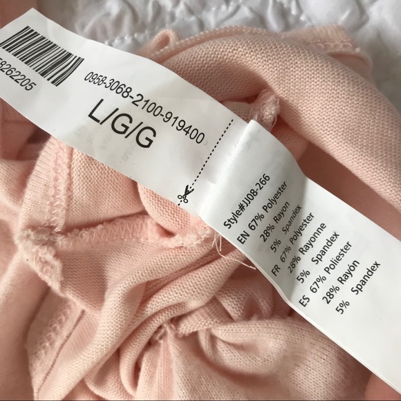 Twist Front Crop Top - Picture 4 of 4